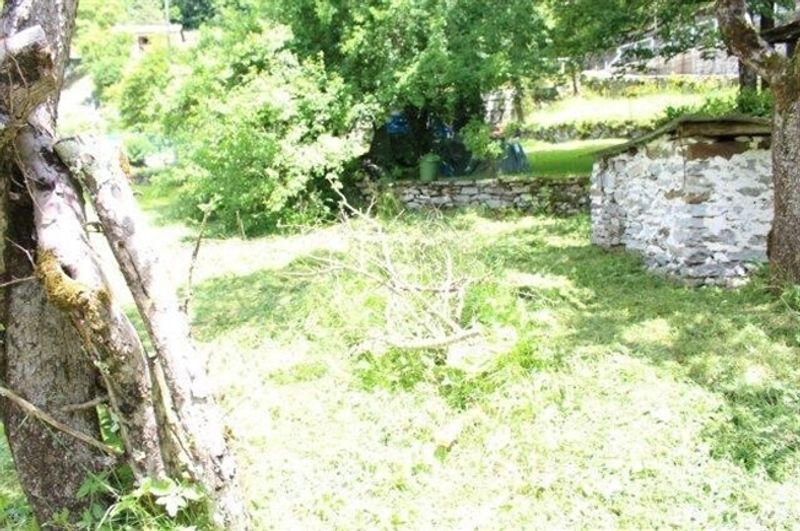 Tessinerhaus mit 6 Zimmern und Umschwung / Tessinerhaus mit 6 Zimmern und Rasen - 11
