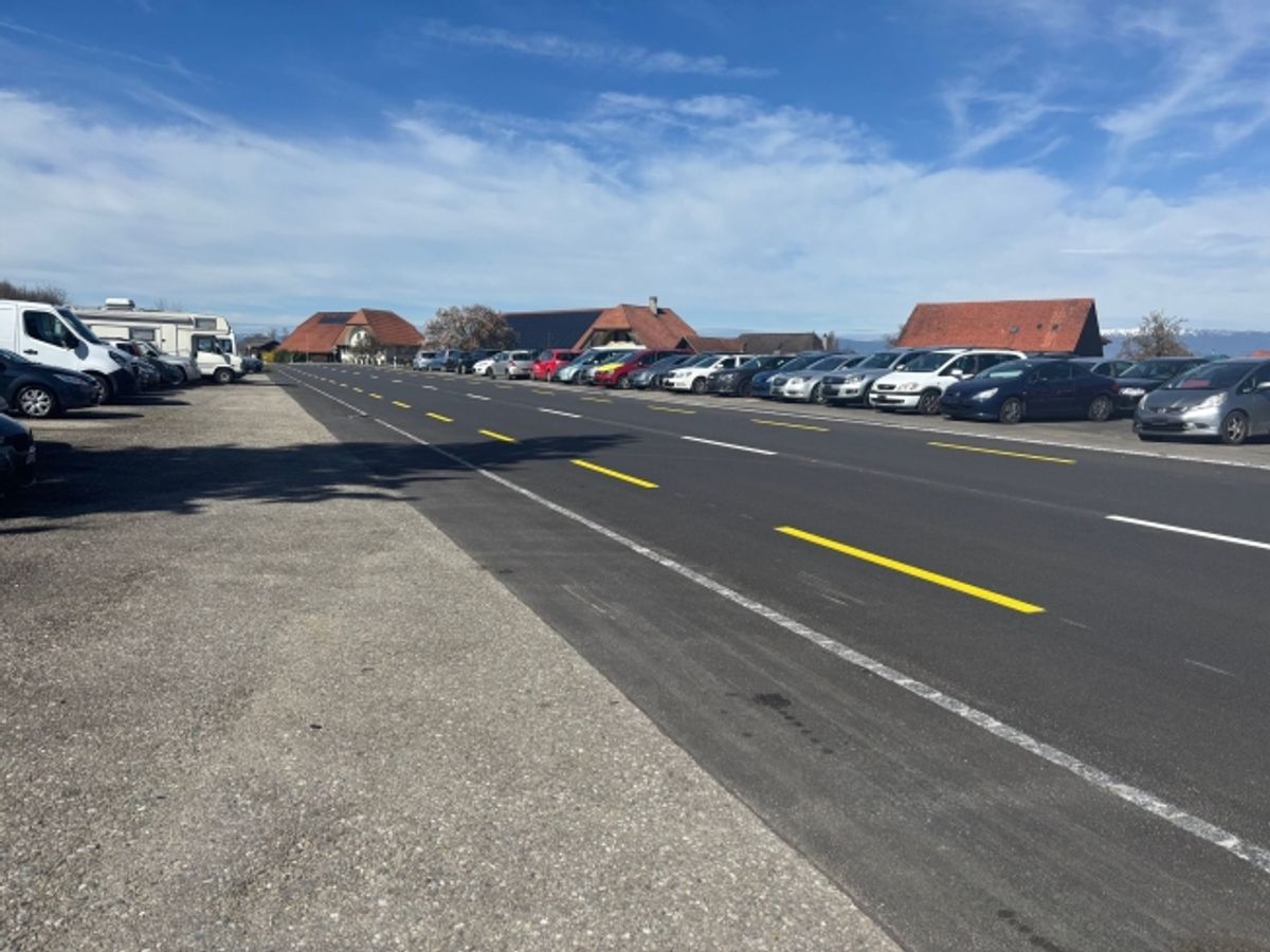 Ertragsstarkes Wohn-Gewerbehaus, 3 Einheiten, 120 Parkplätze - 2