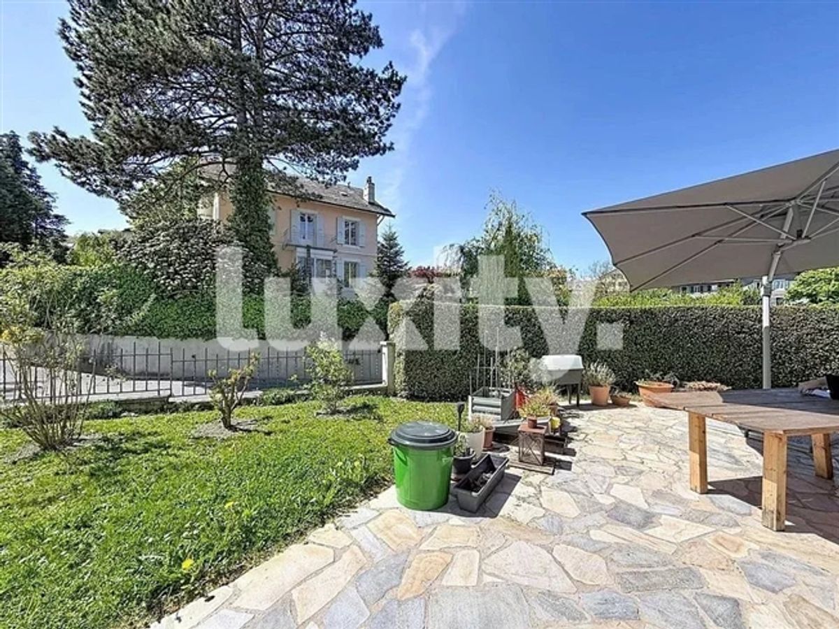 Prächtige Villa – großzügige Mengen und privilegierte Lage - 6