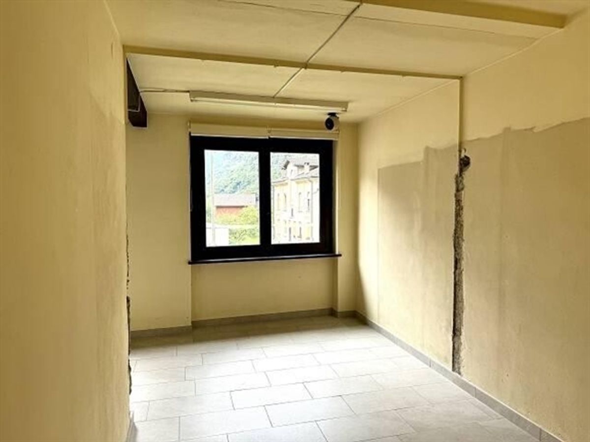 6 1/2-Zimmer-Haus mit Ladengeschäft an ruhiger Lage im Dorfkern / 6 1/2-Zimmer-Haus mit Ladengeschäft in sehr ruhiger Lage im Dorfkern - 6