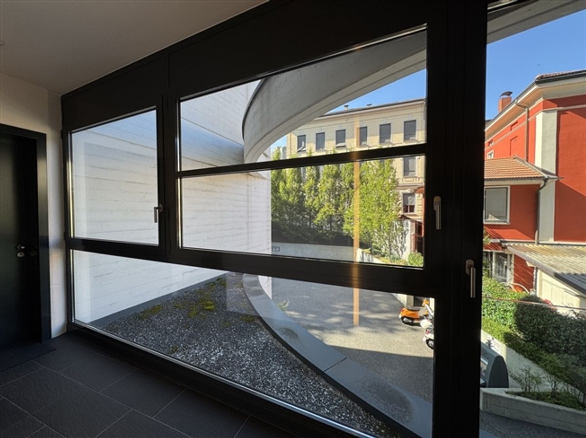MODERNES BÜRO, AUCH IDEAL ALS WOHNRAUM - 4