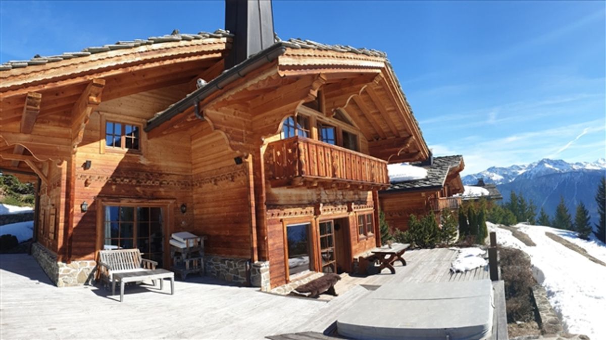 MITTEILUNG Wöchentliche Vermietung Familien-Chalet mit Panoramablick auf die Alpen - 0