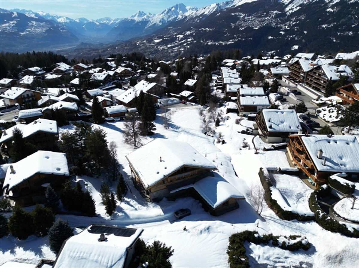 Absoluter Luxus Außergewöhnliches Chalet in Crans-Montana - 1