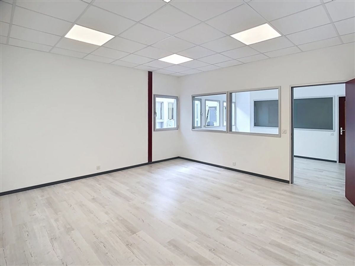 Investitionsmöglichkeit - Teilbare Bürofläche - 2