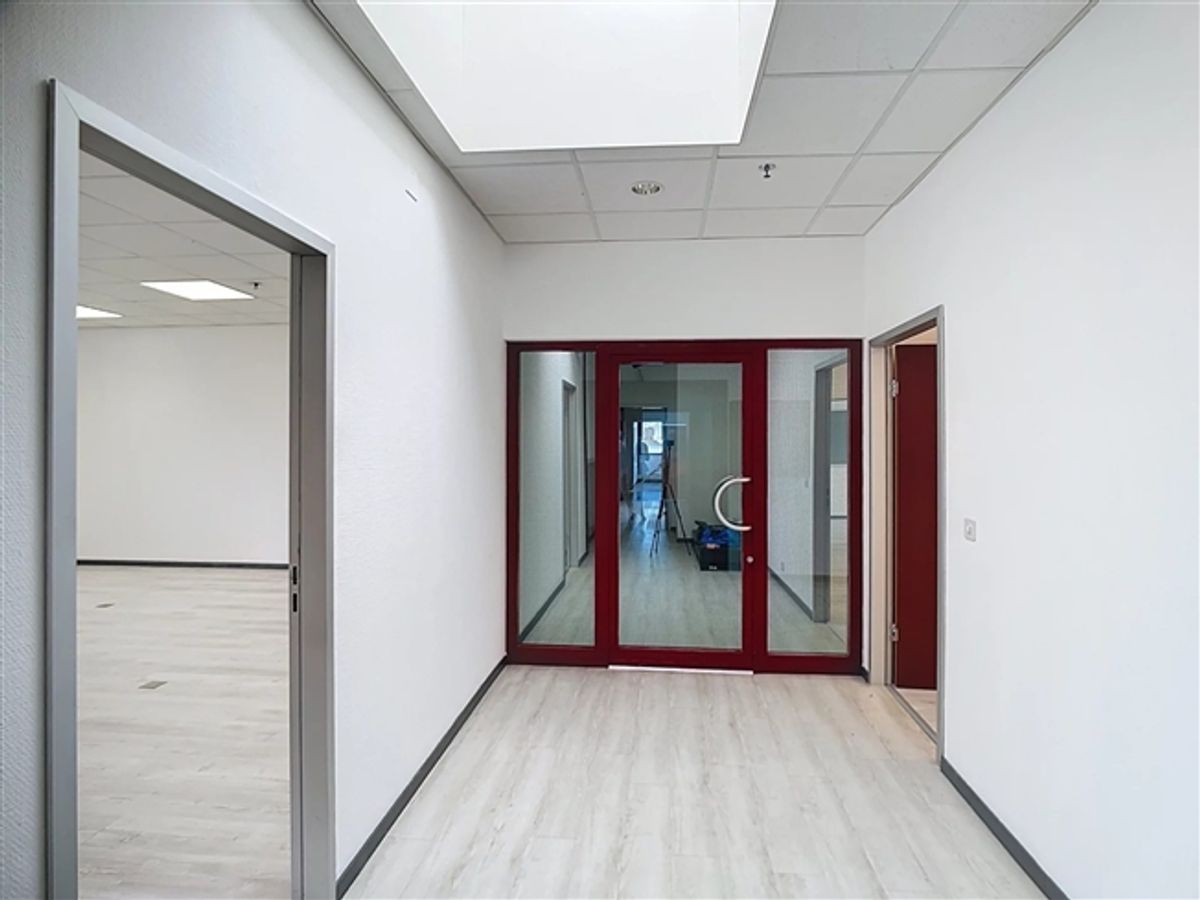 Investitionsmöglichkeit - Teilbare Bürofläche - 4