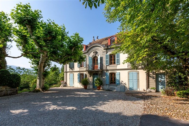 Prächtiges Herrenhaus - 1