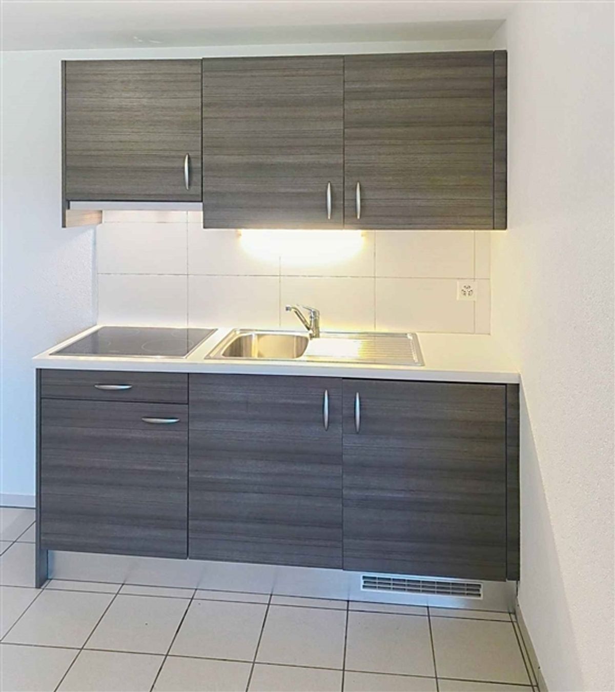45 m² Raum, ideal für Handwerker oder Lagerung - 4