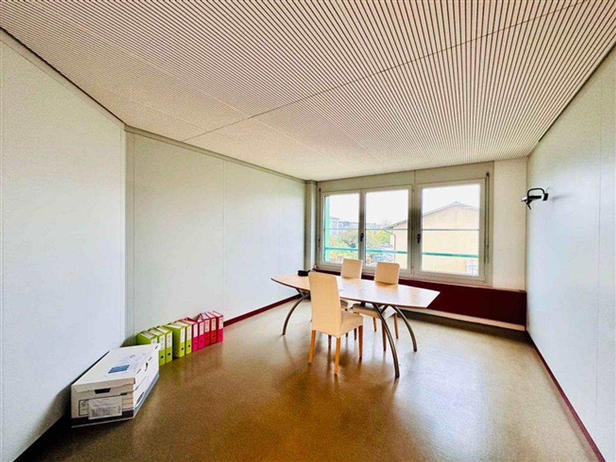 Bürofläche von 350 m² zum Verkauf in Nyon - 2