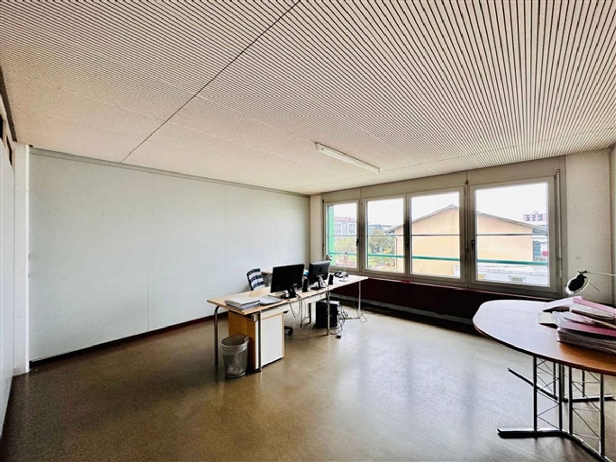 Bürofläche von 350 m² zum Verkauf in Nyon - 3