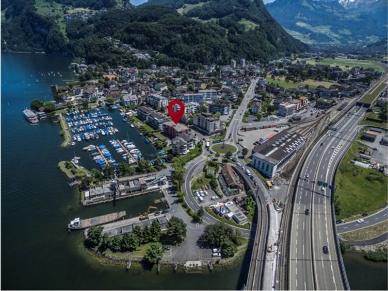 Vielseitige Dienstleistungsfläche im Erdgeschoss - 2