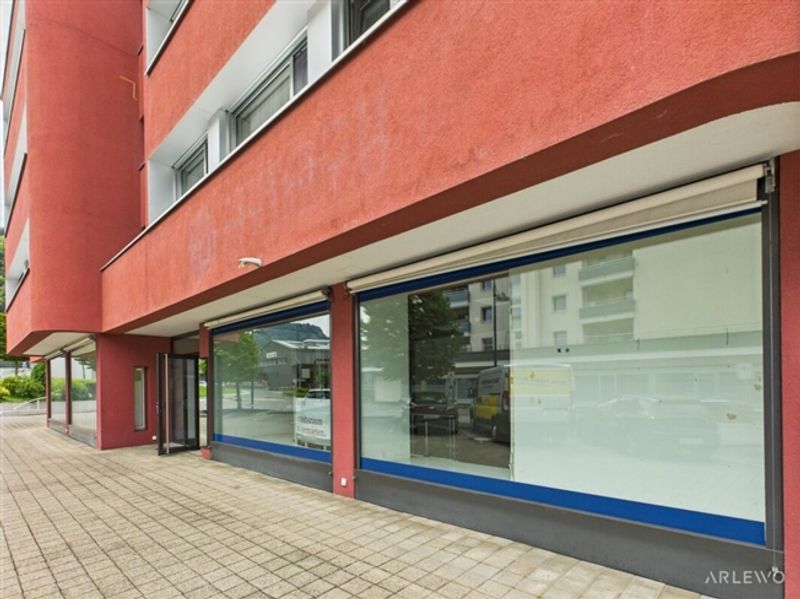 Vielseitige Dienstleistungsfläche im Erdgeschoss - 1