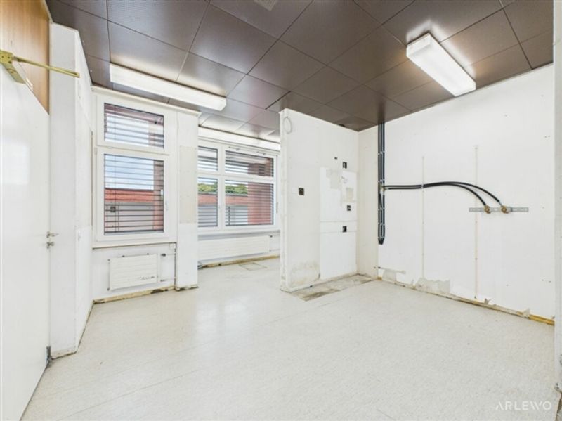 Vielseitige Dienstleistungsfläche im Erdgeschoss - 6