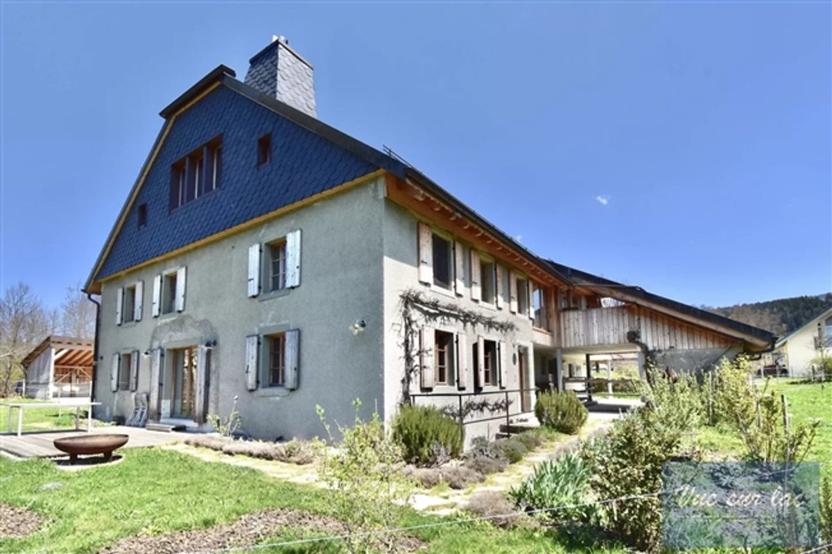 Wunderschön renoviertes Bauernhaus mit 2 Pferdeboxen - 1