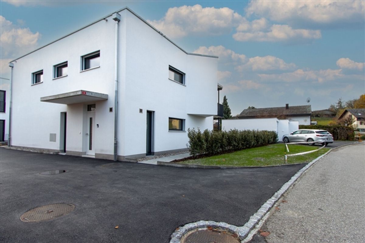 Modernes 7.5-Zimmer-Neubauhaus in Ponthaux – Eleganz & Komfort - 0