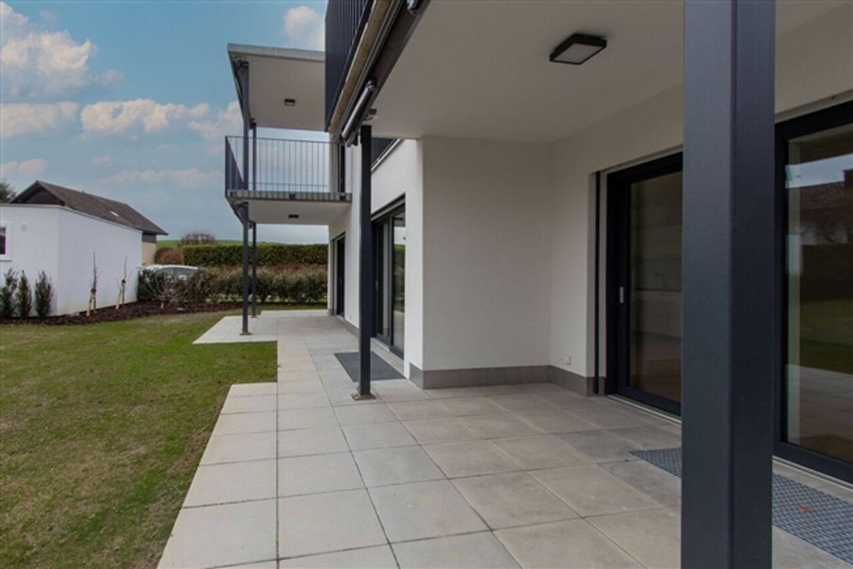 Modernes 7.5-Zimmer-Neubauhaus in Ponthaux – Eleganz & Komfort - 1