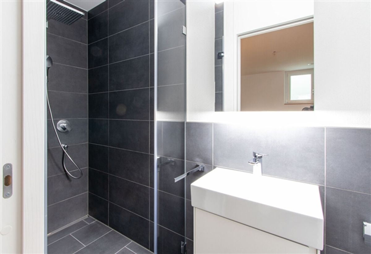 Modernes 7.5-Zimmer-Neubauhaus in Ponthaux – Eleganz & Komfort - 10