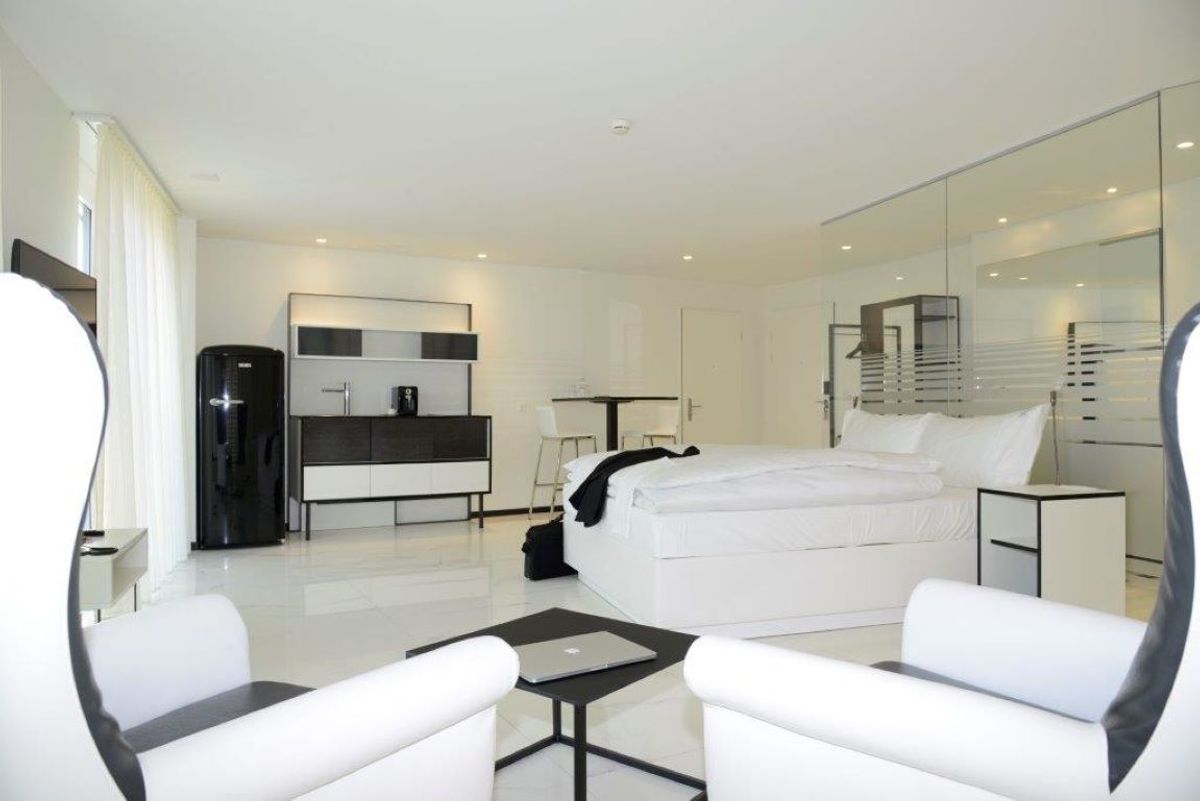 ApartmentHOME with inroom kitchen - 2