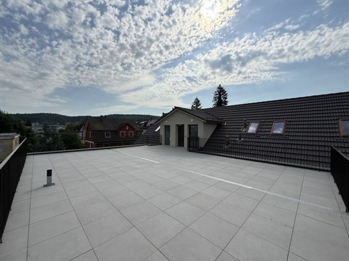 DAS KÖNNTE IHRE TERRASSE SEIN - 7
