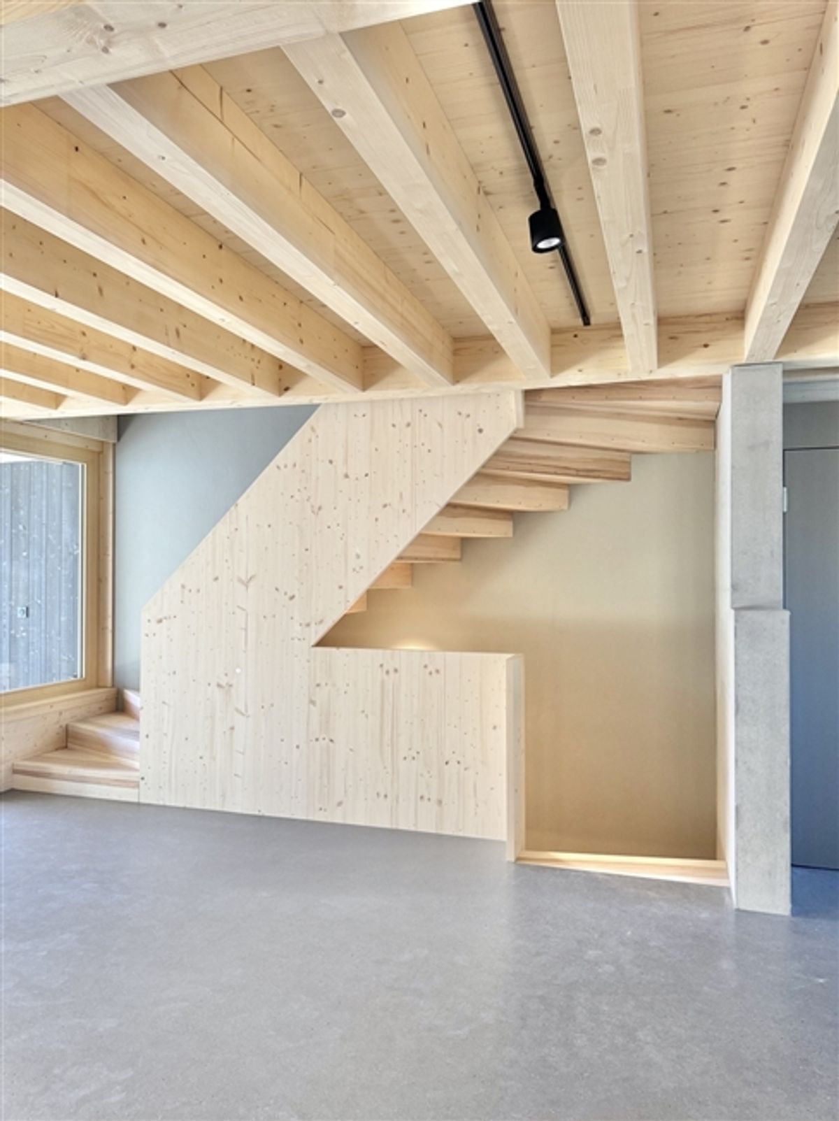 3.5 Zimmer Haus angebaut, Lift, Top Ausbau - 5