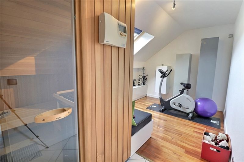 Hervorragendes Penthouse in bewohnter Lebensversicherung mit Rentenversicherung - 14