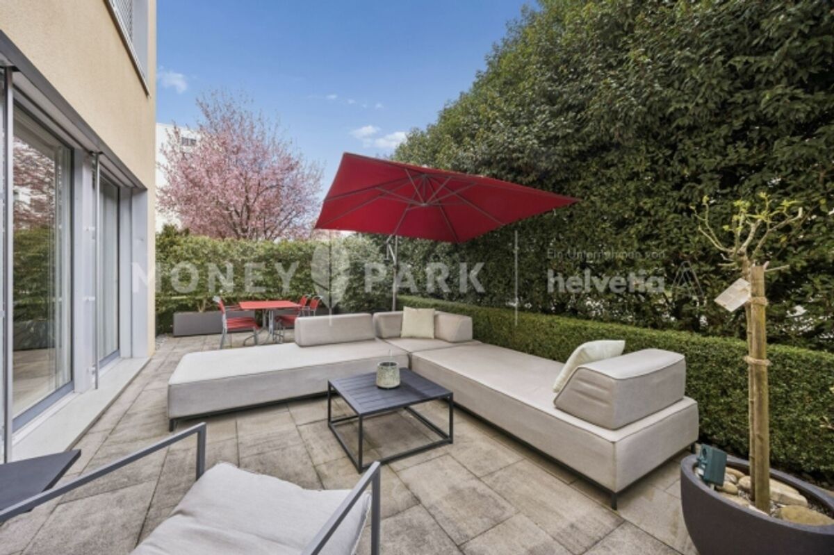 4.5-(5.5) Zimmer-Wohnung mit grossem Garten und viel Privatsphäre - 1