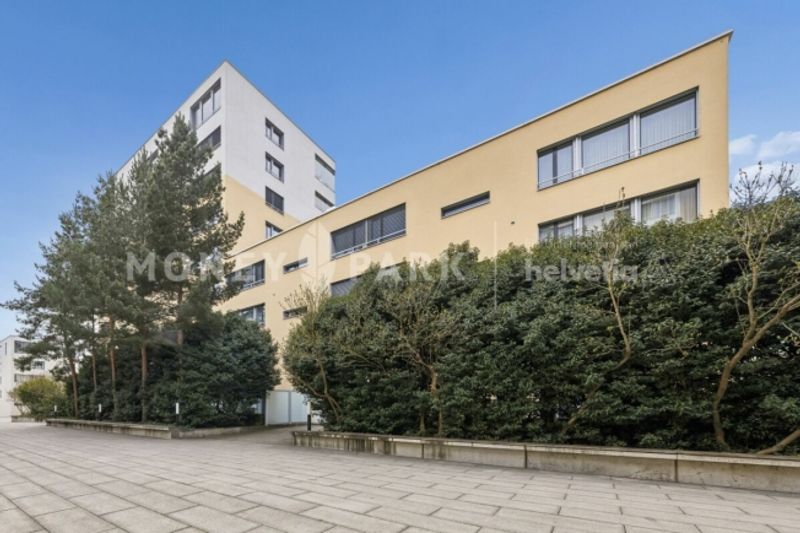4.5-(5.5) Zimmer-Wohnung mit grossem Garten und viel Privatsphäre - 8