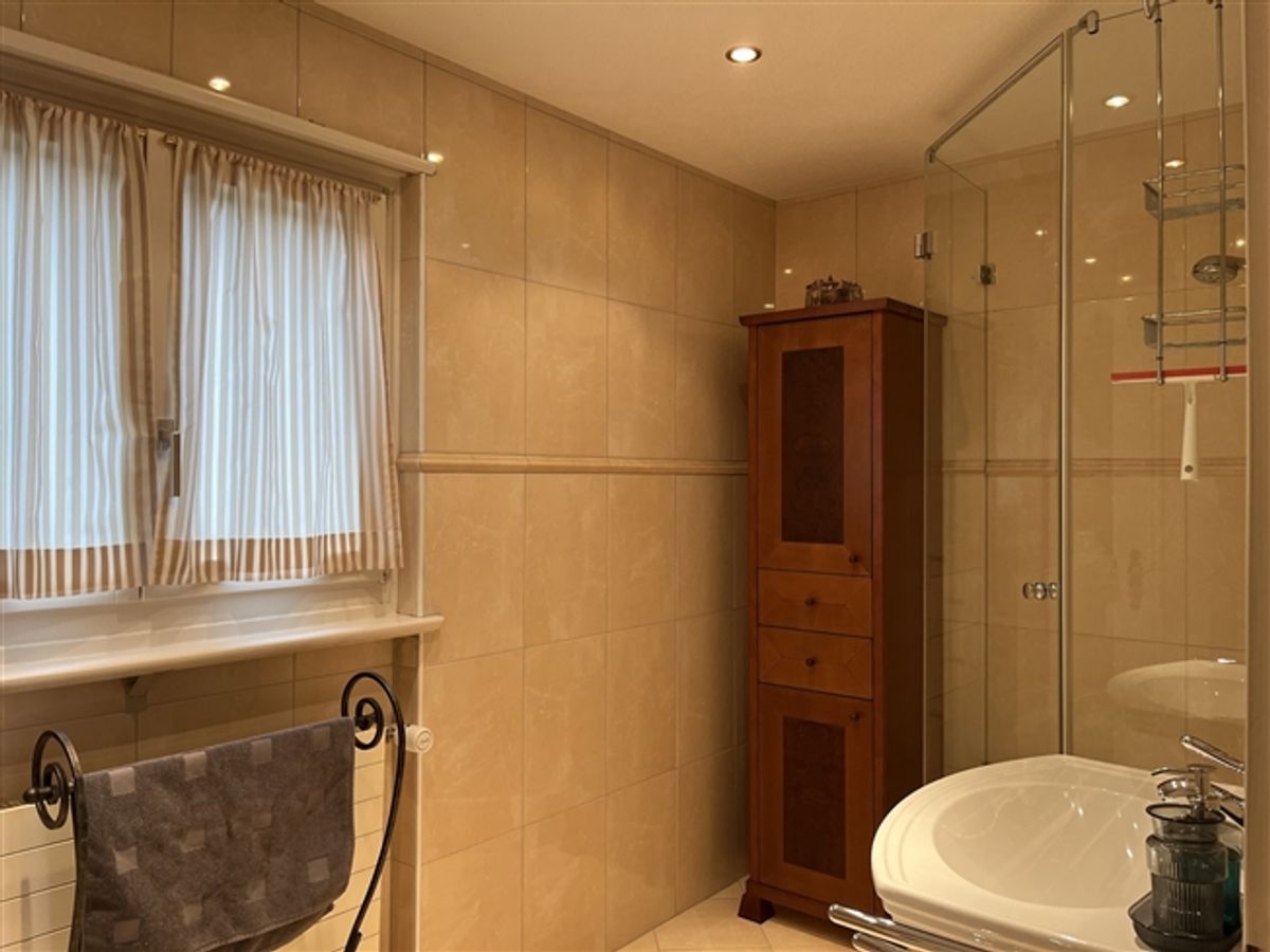 5½ ZIMMER-HAUS IN UNTERENGSTRINGEN (ZH), MÖBLIERT, TEMPORÄR - 6