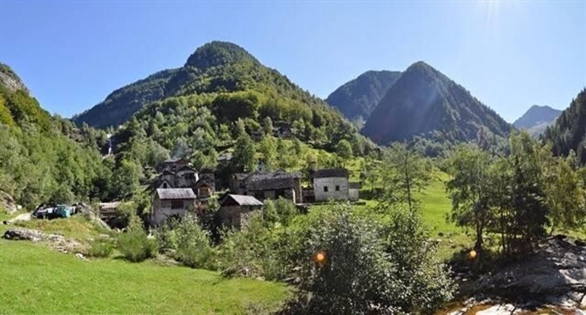 4.Zimmer-Rustico zum Ausbauen mit viel ebenem Wiesland / 4-Zimmer-Rustico zum Renovieren mit viel Wiesland - 9