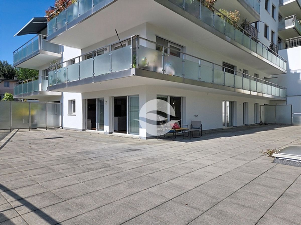 Gut möblierte Wohnung mit riesiger Terrasse in der Nähe des Sees - 1