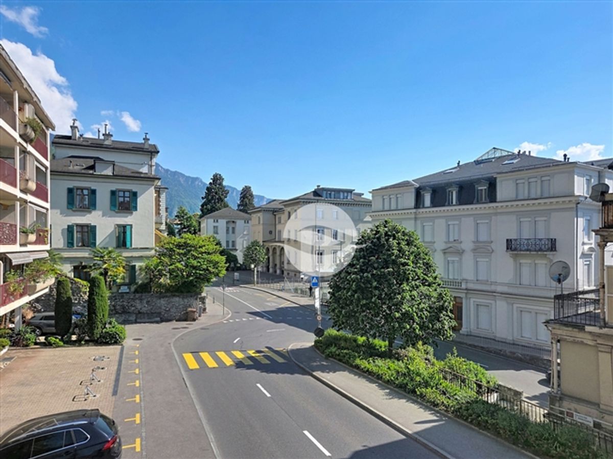 Gut möblierte Wohnung mit riesiger Terrasse in der Nähe des Sees - 2
