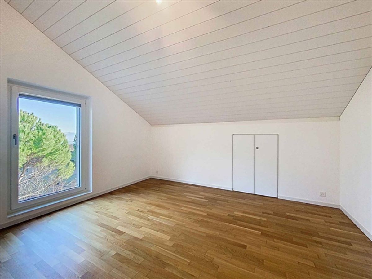 Moderne Villa mit Panoramablick auf den See - 5