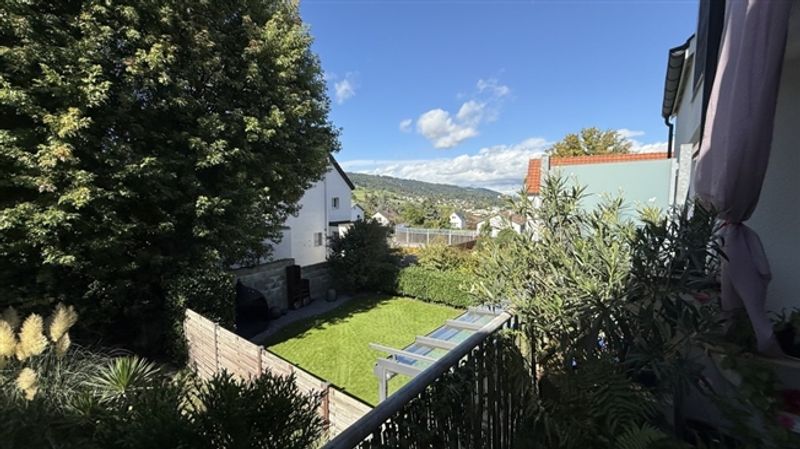 RÉSERVIERT - 6