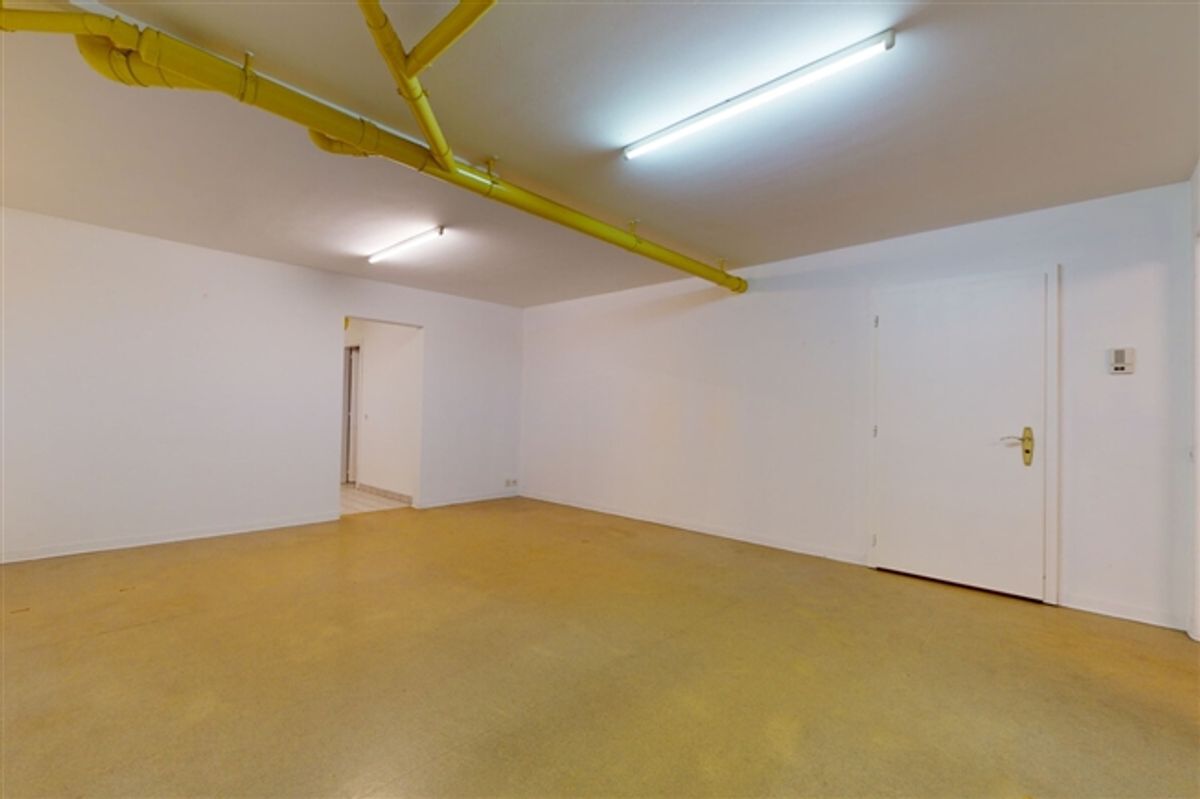 Große 2 Zimmerwohnung mit großem Potenzial - 7