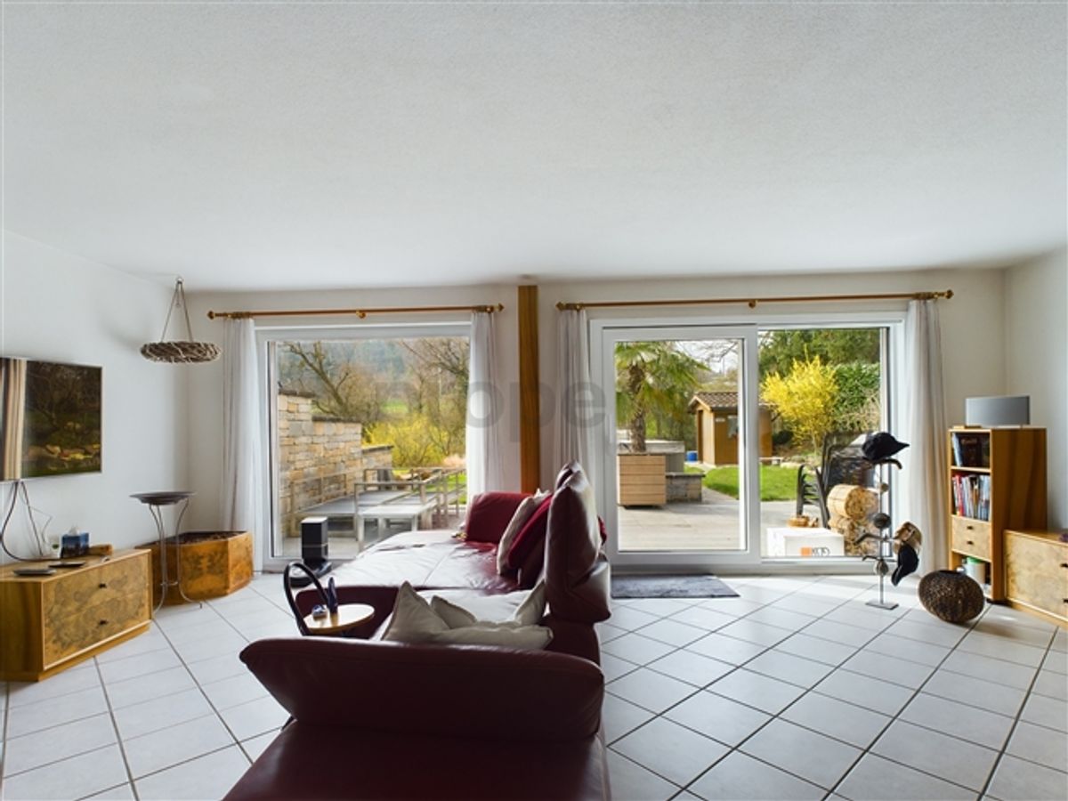 Charmantes 5.5-Zimmer.Reihenhaus mit idyllischem Flair in Endingen - 1