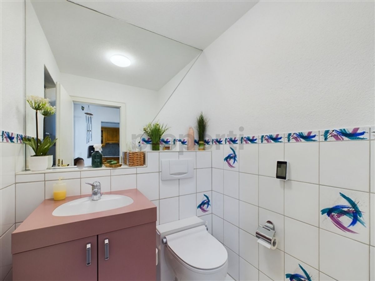 Charmantes 5.5-Zimmer.Reihenhaus mit idyllischem Flair in Endingen - 8
