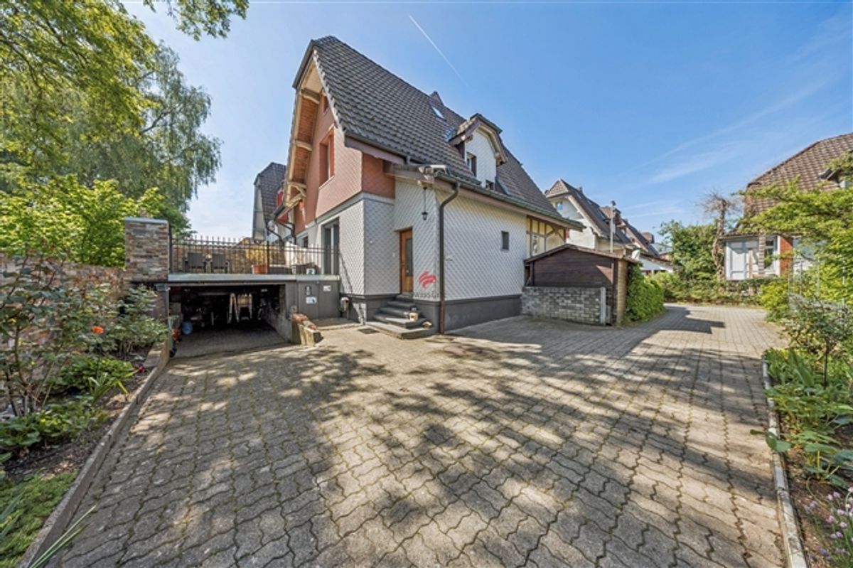 Top Lage für Familien – Schule und Kindergarten nebenan! - 0