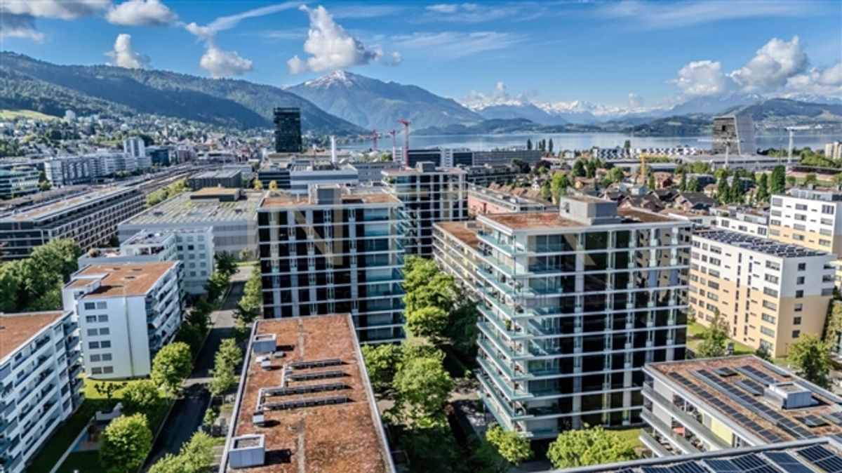 Reserviert Grosszügige 5.5-Zimmerwohnung mit grossem Balkon im Feldpark Zug - 0