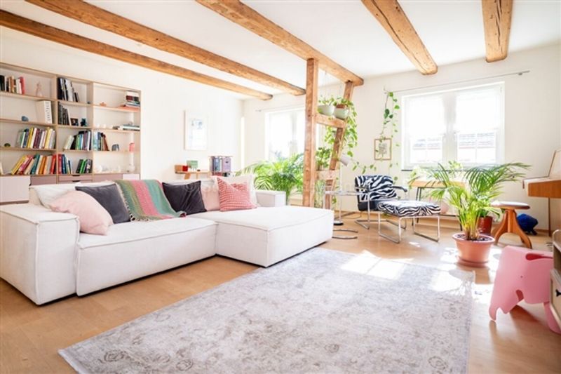 Charmante 4.5 Zimmer Triplexwohnung an einmaliger Lage - 3