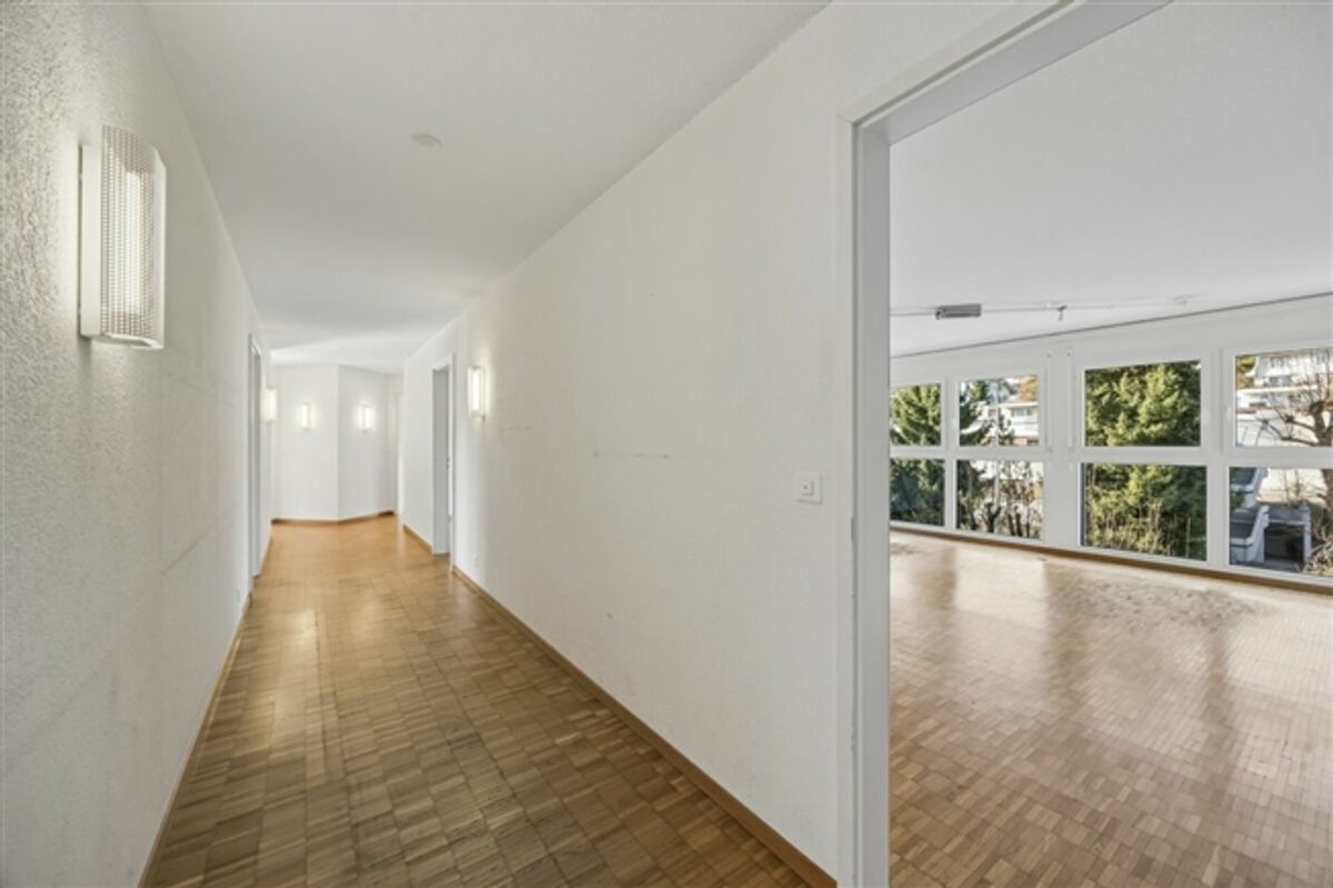 Attraktive Gewerberäumlichkeiten mit Archivräumen und Einstellhalle - 8