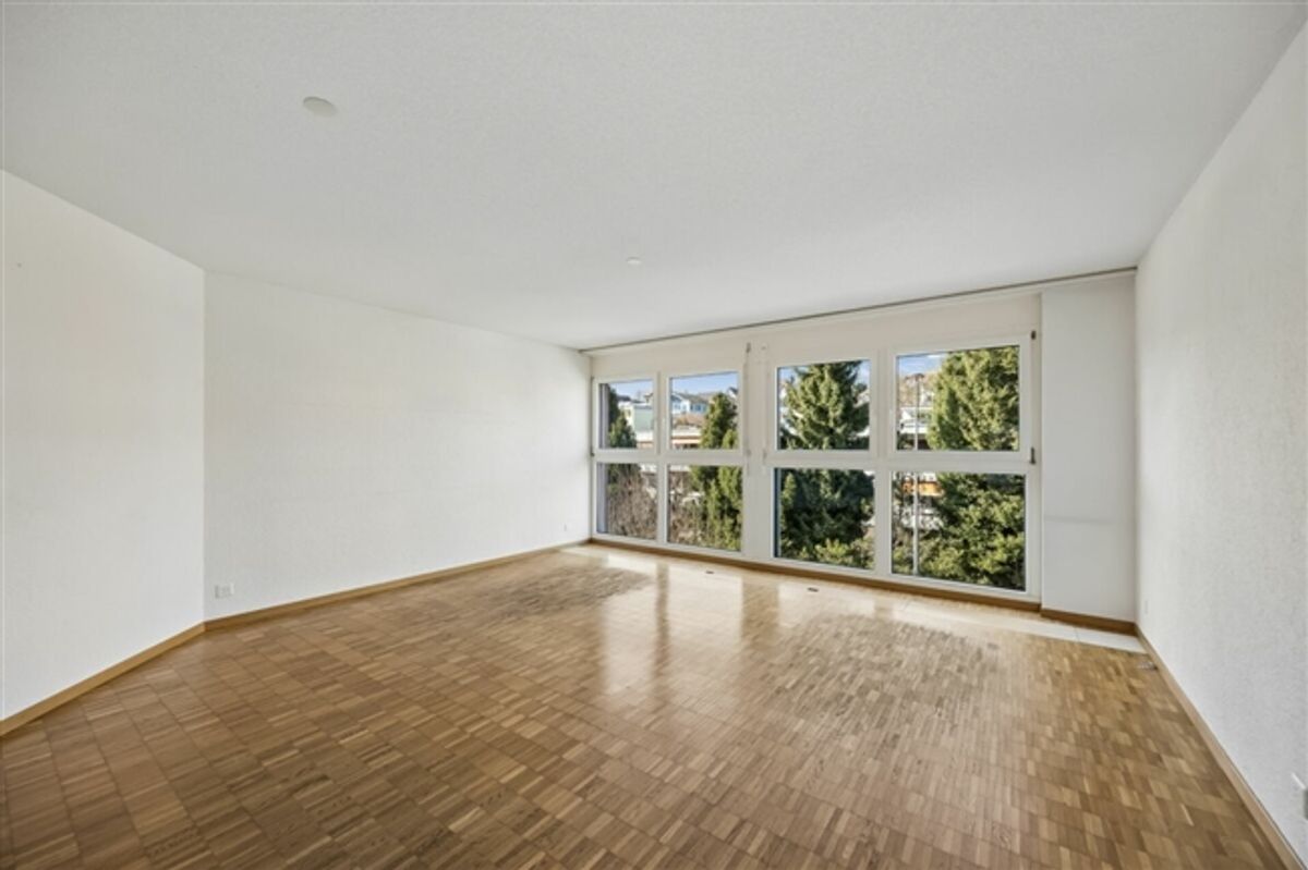 Attraktive Gewerberäumlichkeiten mit Archivräumen und Einstellhalle - 9