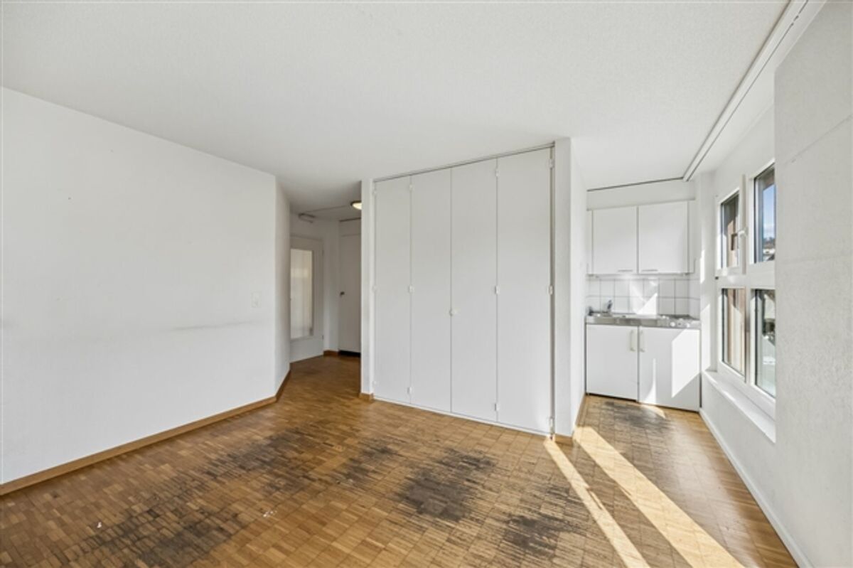Attraktive Gewerberäumlichkeiten mit Archivräumen und Einstellhalle - 7