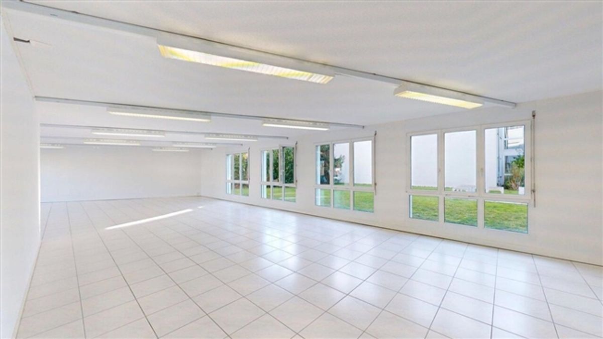 Idealer Business-Standort mit hoher Sichtbarkeit - 5