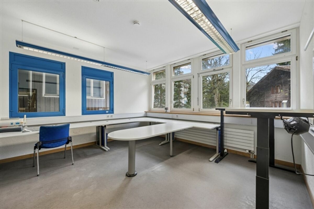 Gewerbeliegenschaft in Wengen mit Entwicklungspotenzial an attraktiver Lage - 3