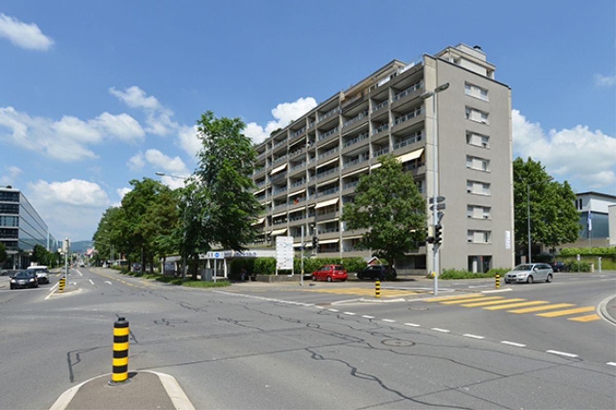 Aussenparkplatz in Zug - 0