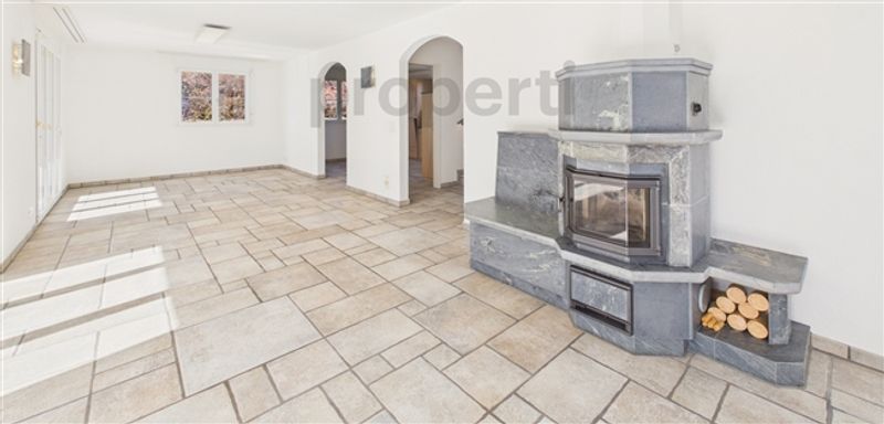 Modernes freistehendes 5.5-Zimmer-Einfamilienhaus mit Doppelgarage und zwei E-Ladestationen in Lindau - 5