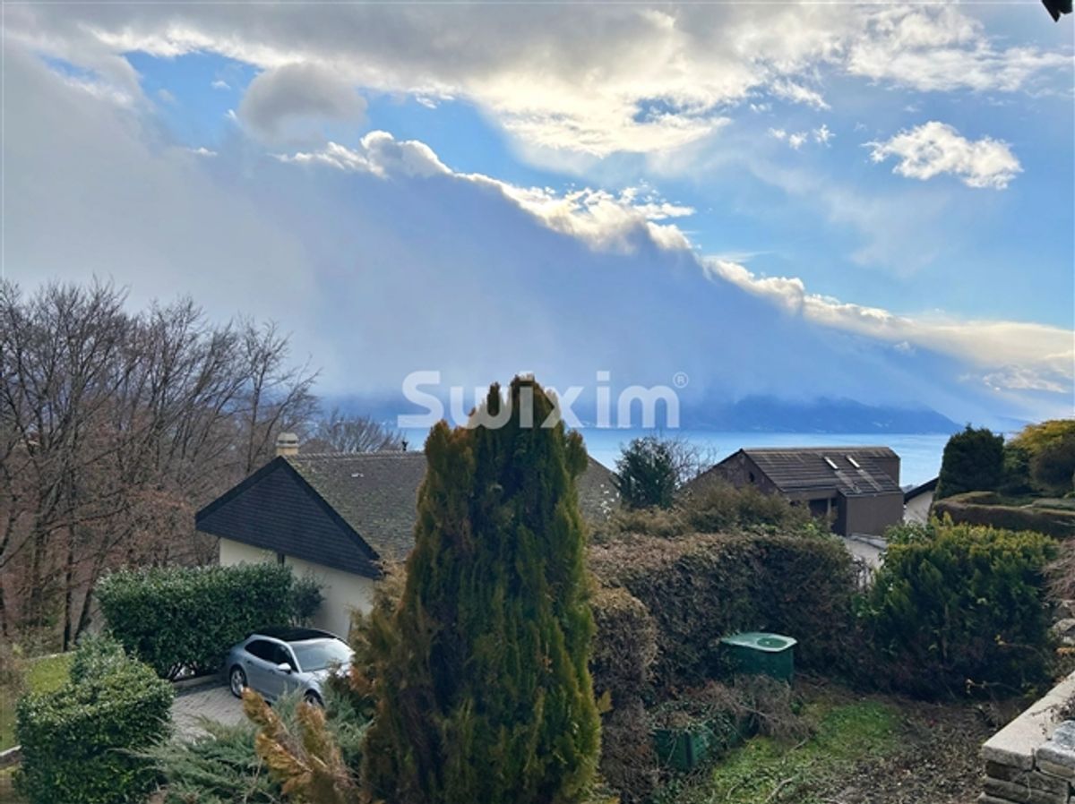 Selten! Freistehende Villa mit Blick auf den See! - 0