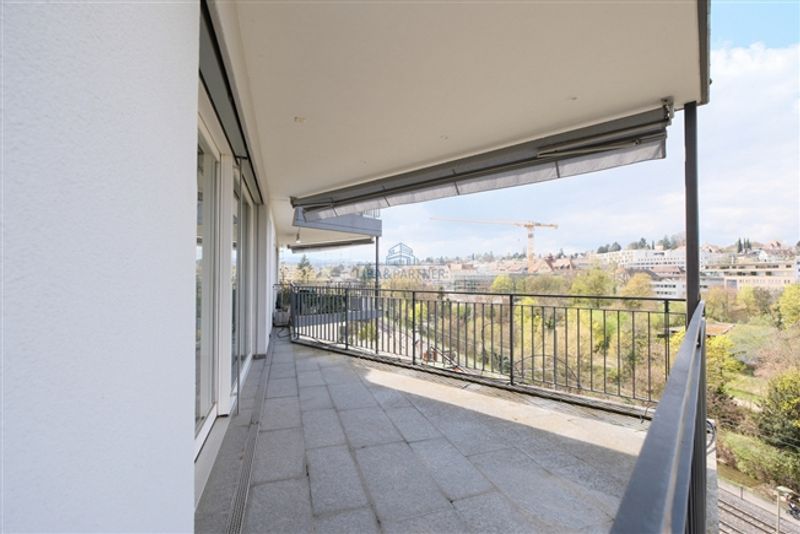 Wohnen über den Dächern von Binningen – luxuriöse Attika-Maisonette - 9