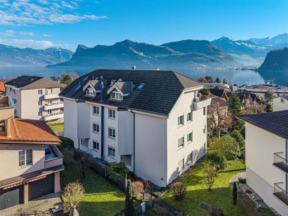 TRAUMHAFTE 4.5-ZIMMER-WOHNUNG MIT SEESICHT IN HERGISWIL NW - 0
