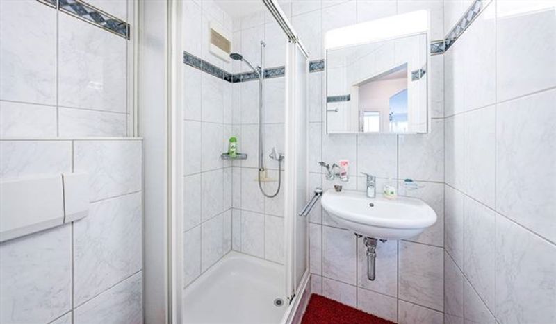 TRAUMHAFTE 4.5-ZIMMER-WOHNUNG MIT SEESICHT IN HERGISWIL NW - 8