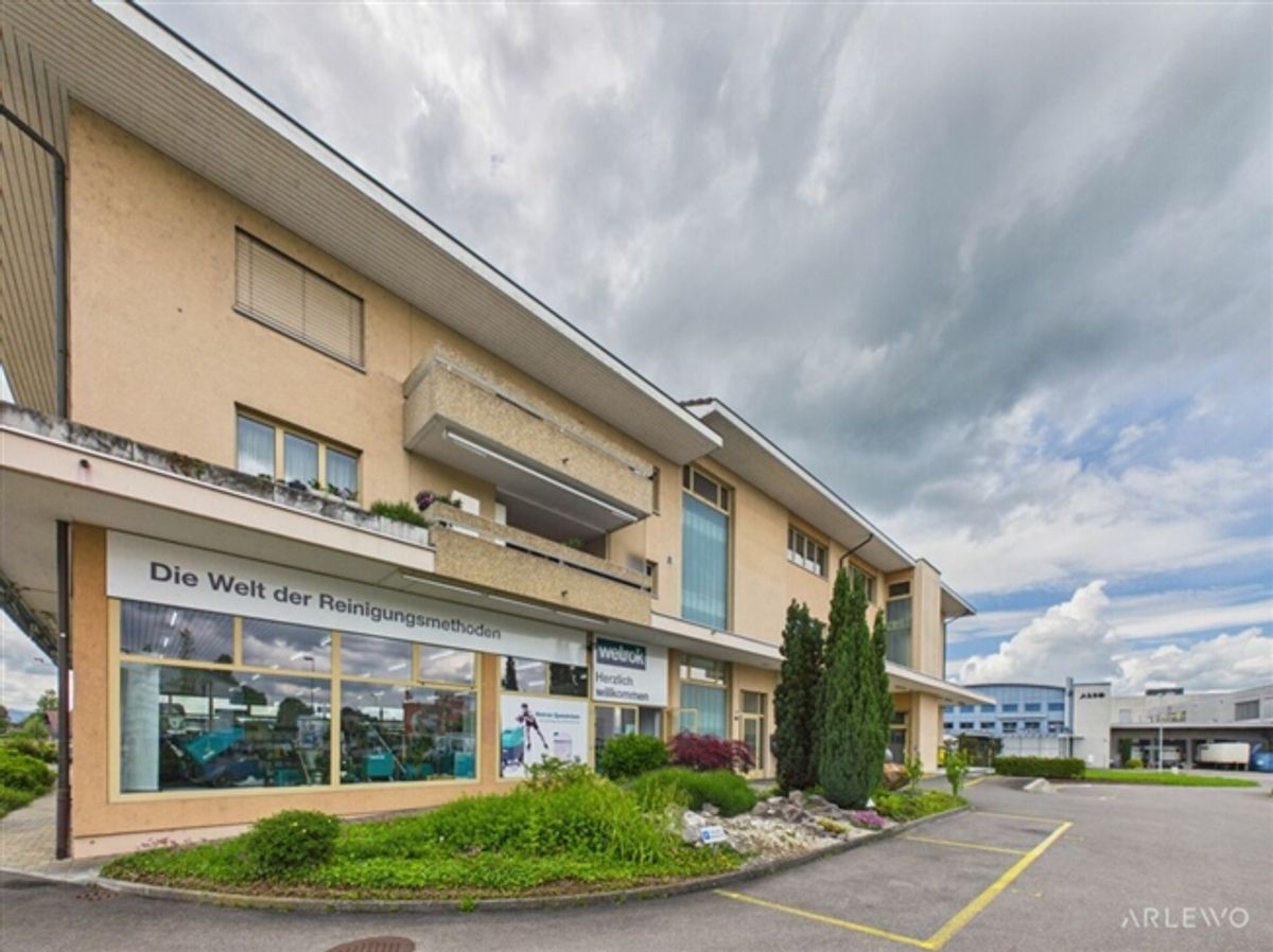 Bürofläche mit guter Erreichbarkeit und Parkmöglichkeiten - 1